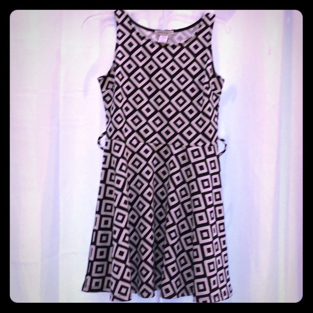 MAKE AN OFFER‼️Connection 18 Dress Size Jrs M